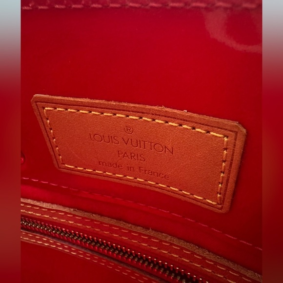 Authentic Louis Vuitton VERNIS mini bag w/COA - Picture 10 of 13